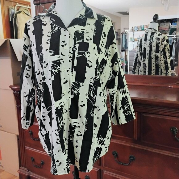 Black & White Animal Print Polyester Button Down Shirt - Picture 1 of 6